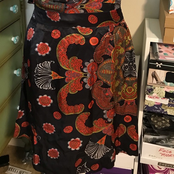 Dress - Picture 4 of 6